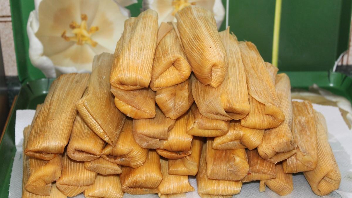 Los tamales y atole de cempasúchil son parte de la feria. | Foto: Pixabay