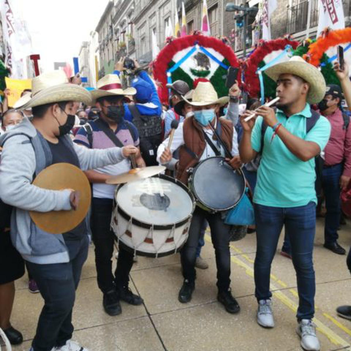  | La fiesta comenzaba desde calles de acceso al Zócalo capitalino. Foto: Martín Rocha
