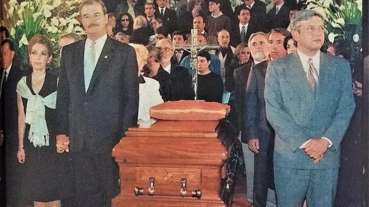  | Vicente Fox y AMLO hicieron guardia de honor a María Félix a la hora de su muerte.