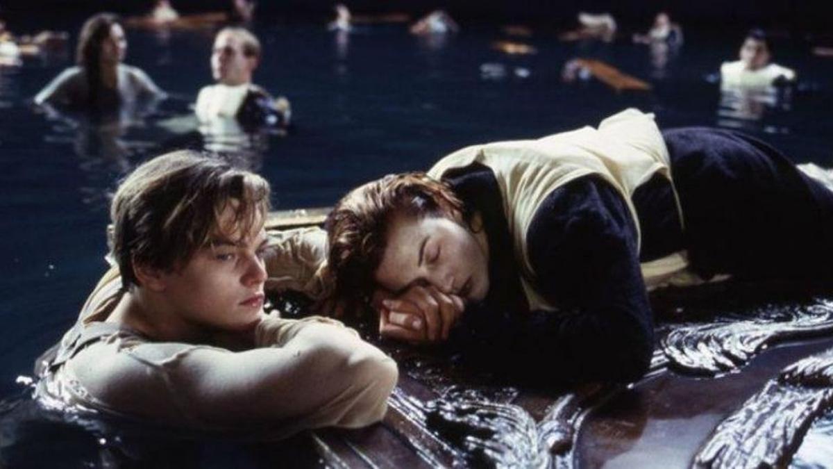 Jack y Rose protagonizaron una de las escenas más épicas de la historia del cine. | Foto: Especial