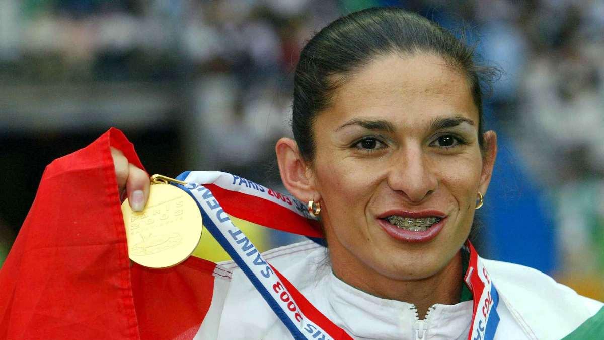Ana María Guevara | La actual titular de CONADE hizo historia en el Mundial de Atletismo en París. Crédito: Mediotiempo.