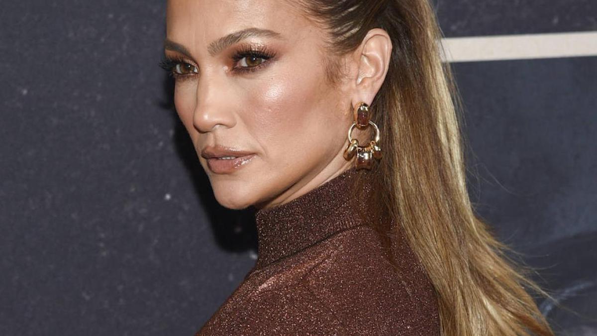  | Jennifer Lopez tiene la rutina de ejercicio perfecta para lograr un vientre plano.