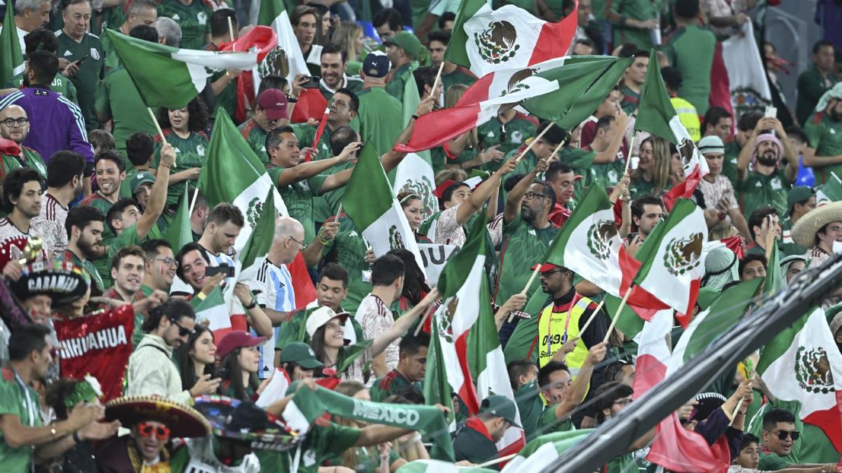 Futbol | Afición mexicana en el duelo ante Polonia.