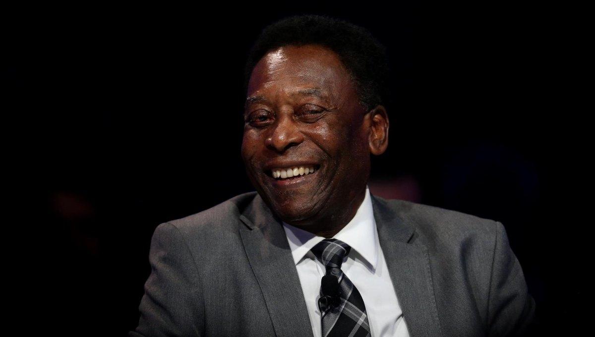  | Pelé fue hospitalizado para continuar con el tratamiento en contra de su tumor de colon 