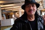 ¿Cuánto dinero tiene el guitarrista mexicano Carlos Santana?