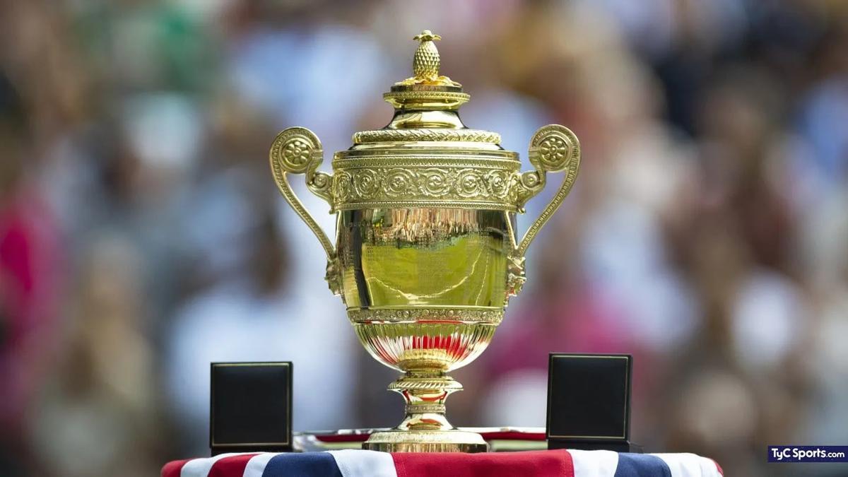  | En 1877 se disputó la primera edición del torneo de Wimbledon.