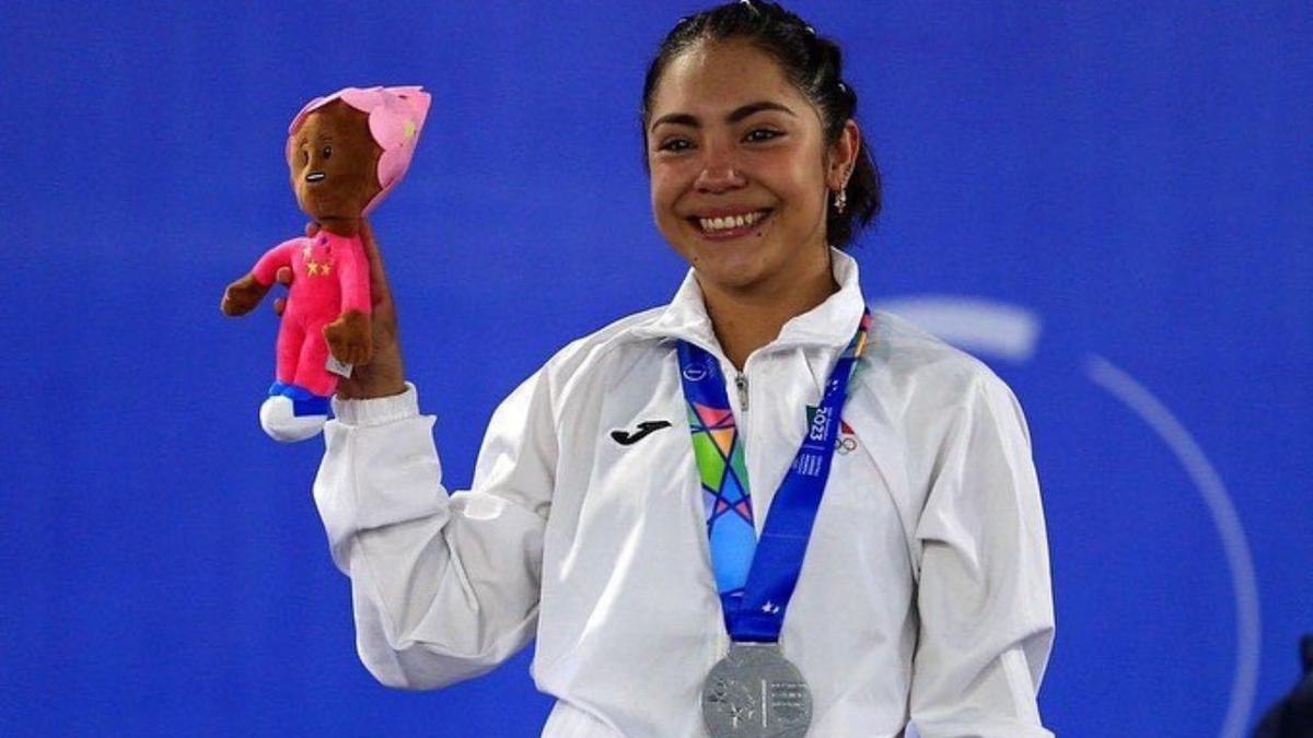 Yésica Hernández | Ya está confirmada la delegación mexicana de levantamiento de pesas para los Juegos Panamericanos. (Fuente: Instagram @yesicavieyra.15)