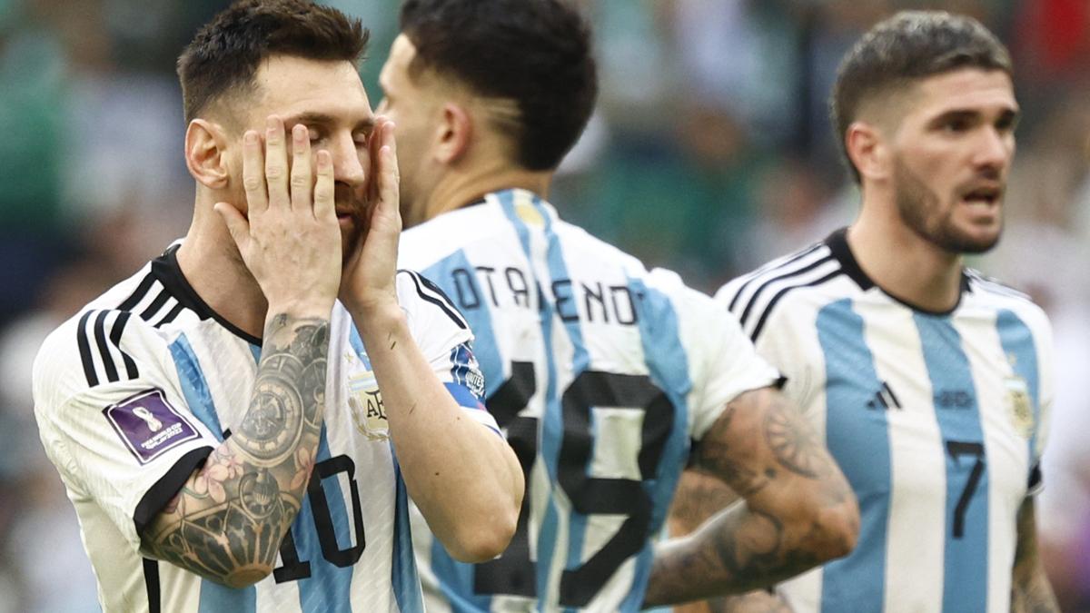Lionel Messi no podía creer la derrota de Argentina ante Arabia Saudita. | Foto: EFE