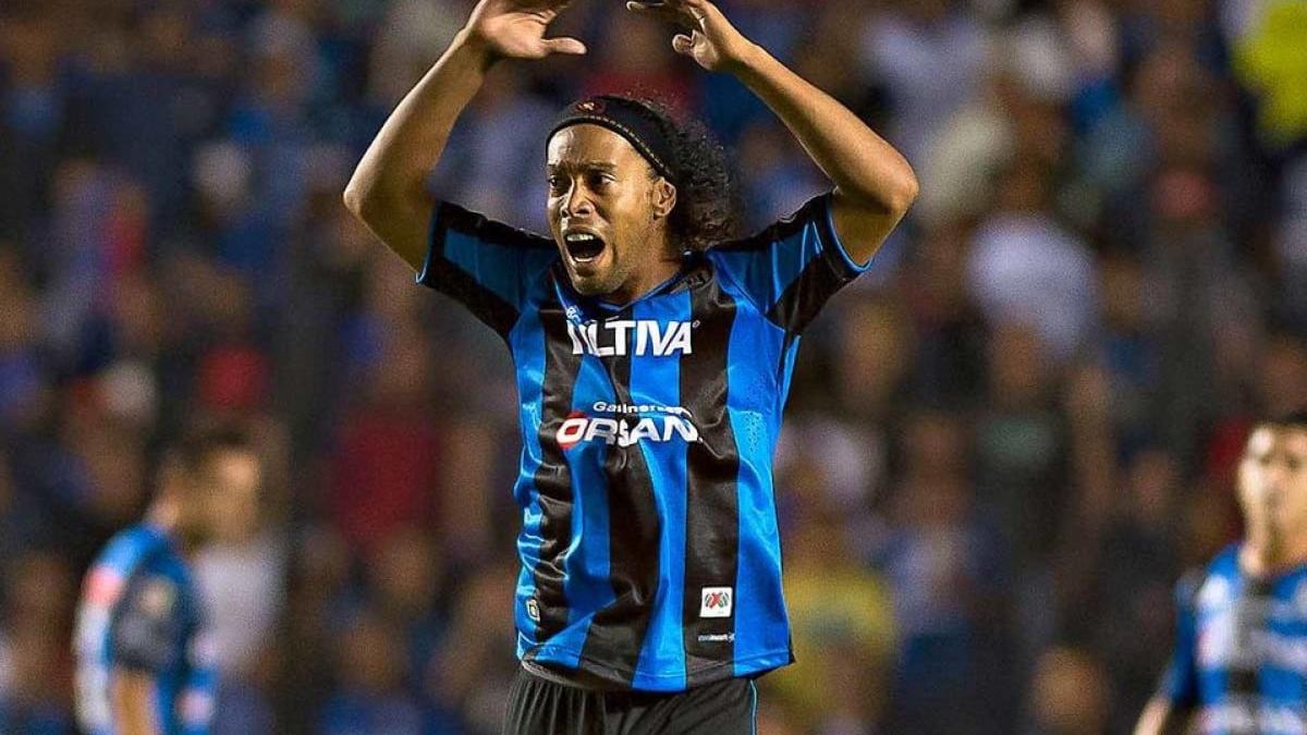  | Ronaldinho pidió algunas adecuaciones en su casa cuando vivió en Querétaro. 