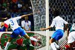 El gol de Jared Borgetti que dejó marcado a Paolo Maldini en el Mundial