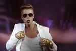 Concierto de Justin Bieber en CDMX: ¿Cuánto dinero llevar para comprar artículos oficiales?