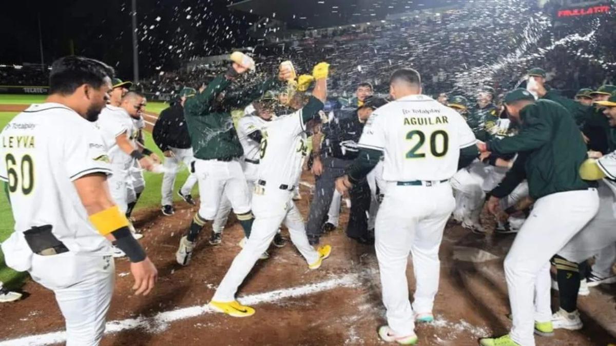 Beisbol | Pericos de Pueblo logró la clasificación y el festejo de un niño se volvió viral. Crédito: twitter @Pericos_Oficial.