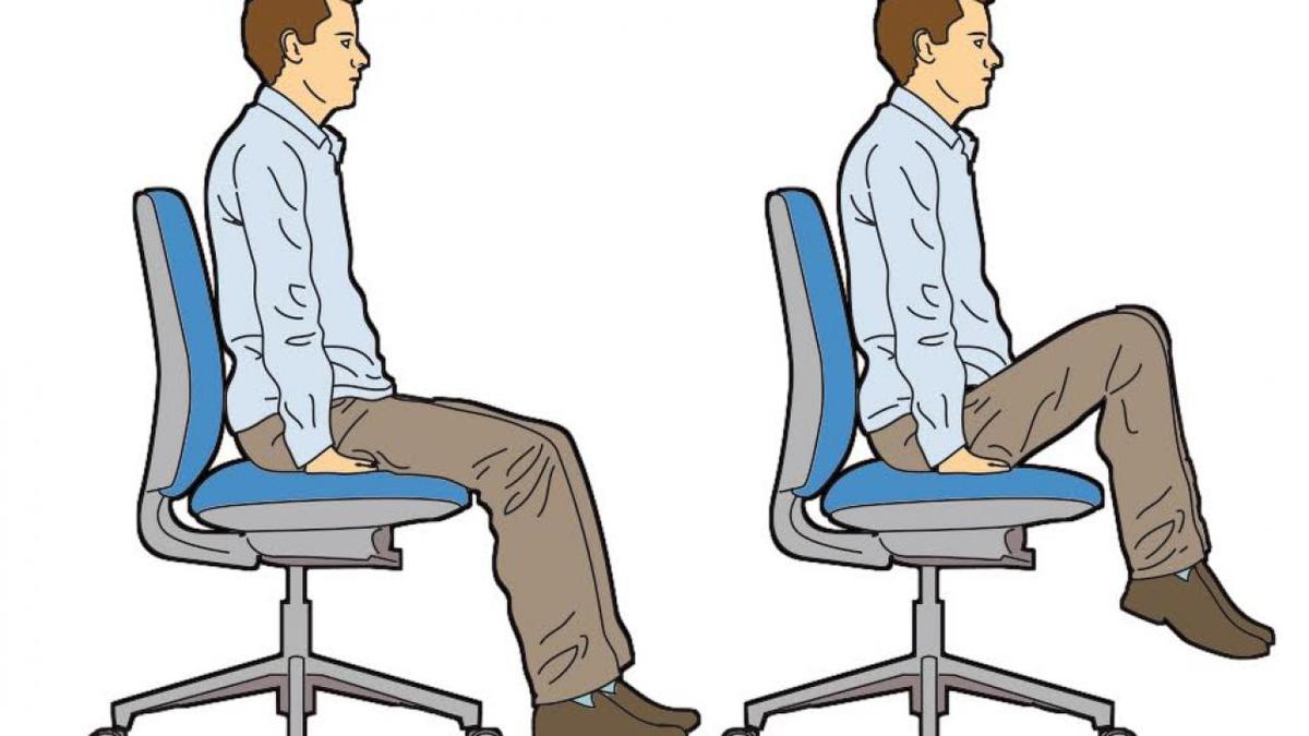 Fondos en paralelas sobre una silla | Trabaja dorsales, tríceps, trapecios y abdominales.
Foto: @ShowmundialShow