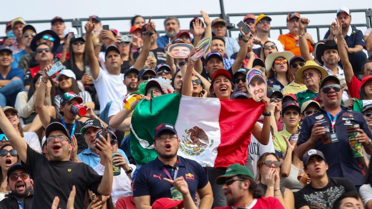  | Miles de personas acuden al GP de México.