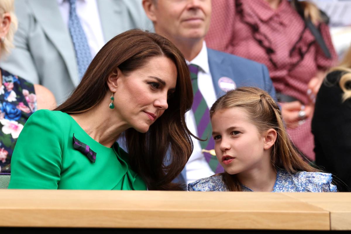 Kate Middelton y princesa Charlotte | Madre e hija disfrutando en las gradas