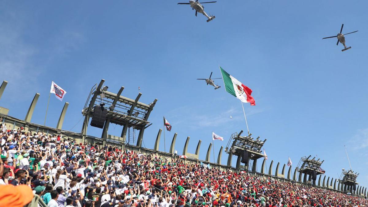 Cuartoscuro | Si te preguntas por qué todos en el Autódromo Hermanos Rodríguez levantan la mano en la vuelta 25, esta es la razón.