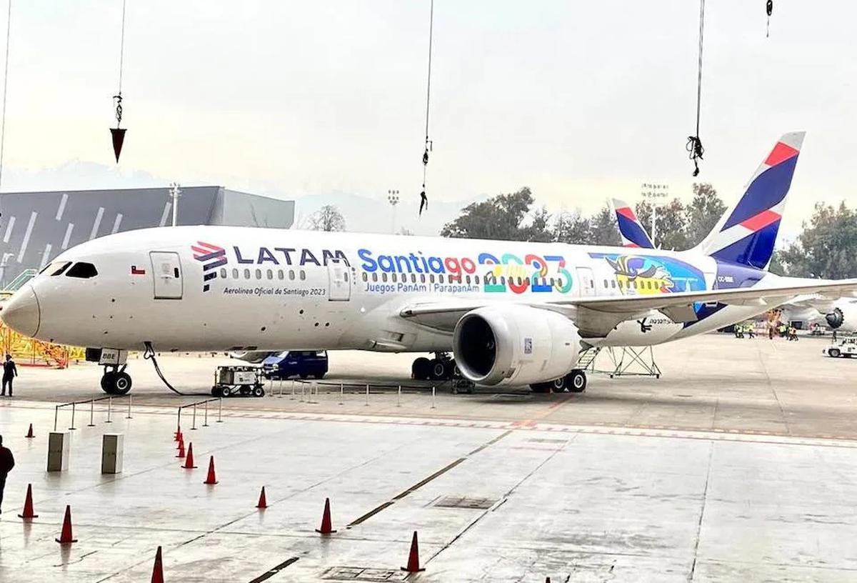 Juegos Panamericanos | El avión que trasladará la llama olímpica desde México hasta Santiago de Chile