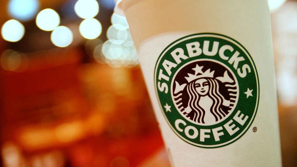  | La historia detrás de los nombres de los cafés de Starbucks: alto, grande y venti.