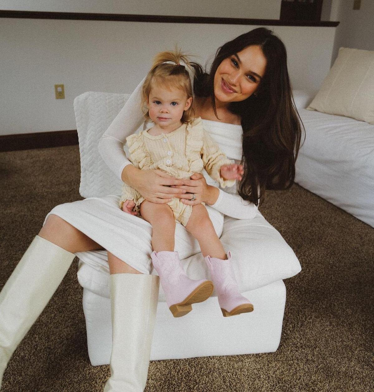  | Abbie y su hija "Poot"
Fuente: Instagram @abbieherbert_