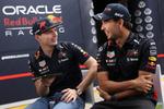 ¡Checo es un caballero! El mexicano alaba a Verstappen por título de F1 a pesar de ‘enemistad’