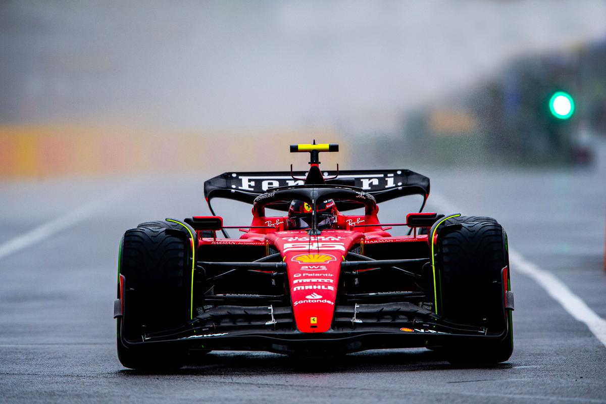Ferrari | En inglés Hamilton manejará este auto desde 2025. | fuente: X @scuderiaferrari