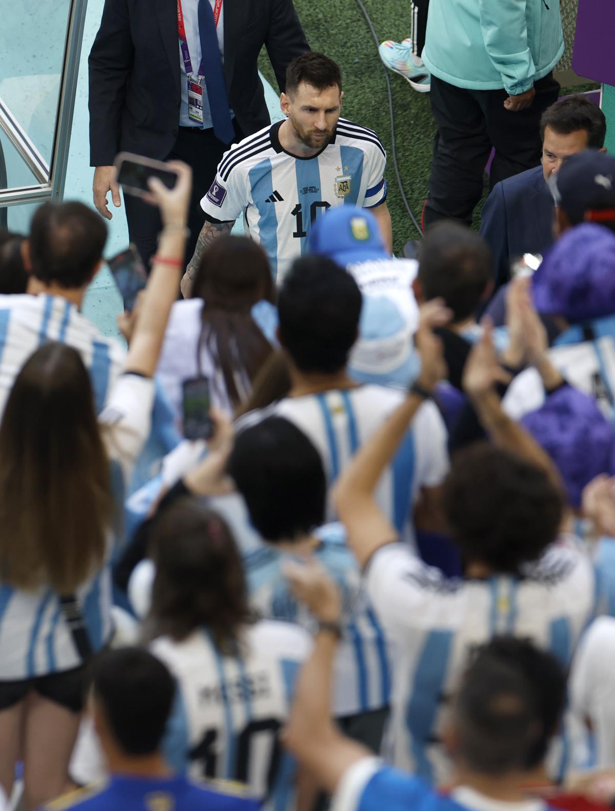 EFE | Messi se mostró cabizbajo ante su gente. | Foto: EFE