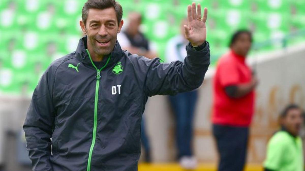  | Pedro Caixinha dijo adiós al Santos tras dejarlos en último lugar de la tabla general.