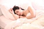 Los 5 consejos para dormir fácil y rápido, basados en la ciencia