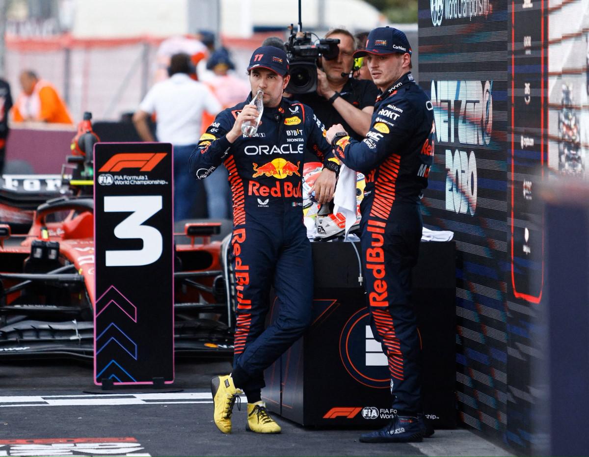Sergio Pérez y Max Verstappen han tenido diferencias en la pista. | Reuters