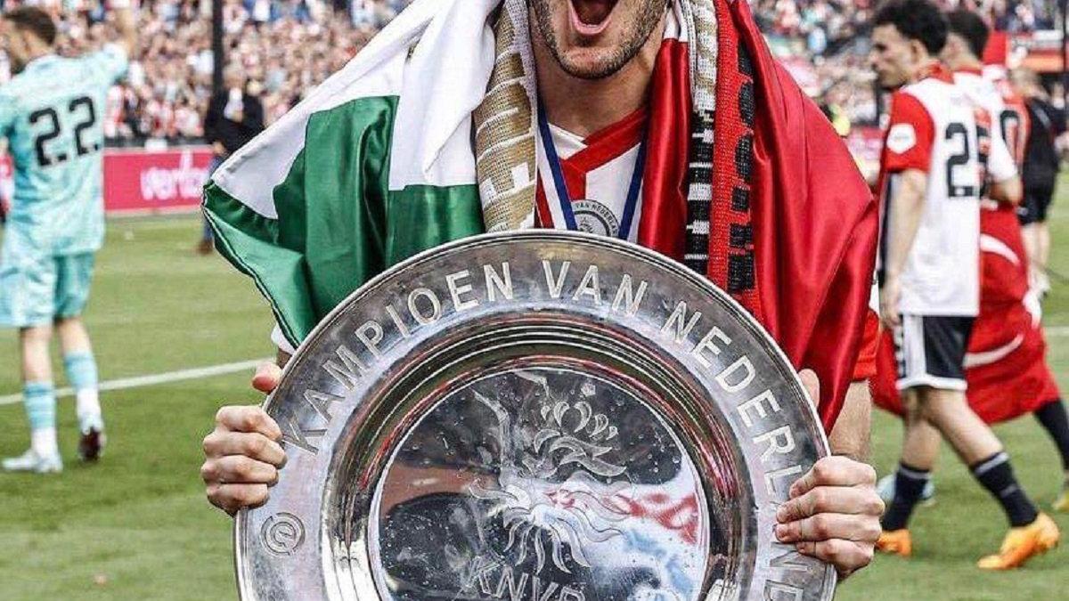 Santiago Giménez | El Bebote se coronó campeón del fútbol neerlandés.