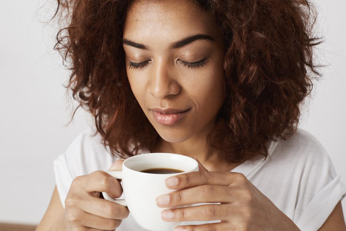 Un cerebro más activo | La cafeína mejora la función cerebral, la memoria y el estado de ánimo. Fuente: Freepik