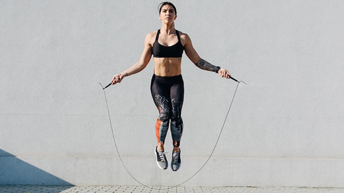 Saltar la cuerda | El cardio ideal para calentar el cuerpo
Foto: Redes Sociales