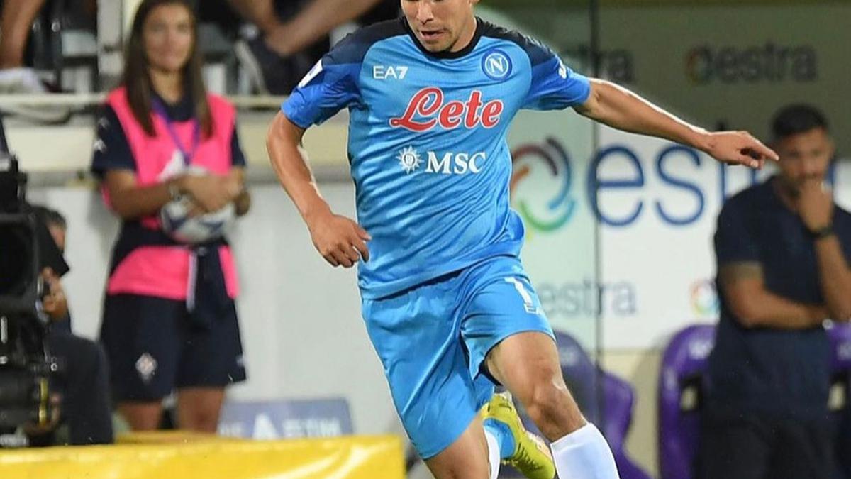 | El mexicano fue titular en el duelo que sostuvo Napoli ante la Fiorentina.