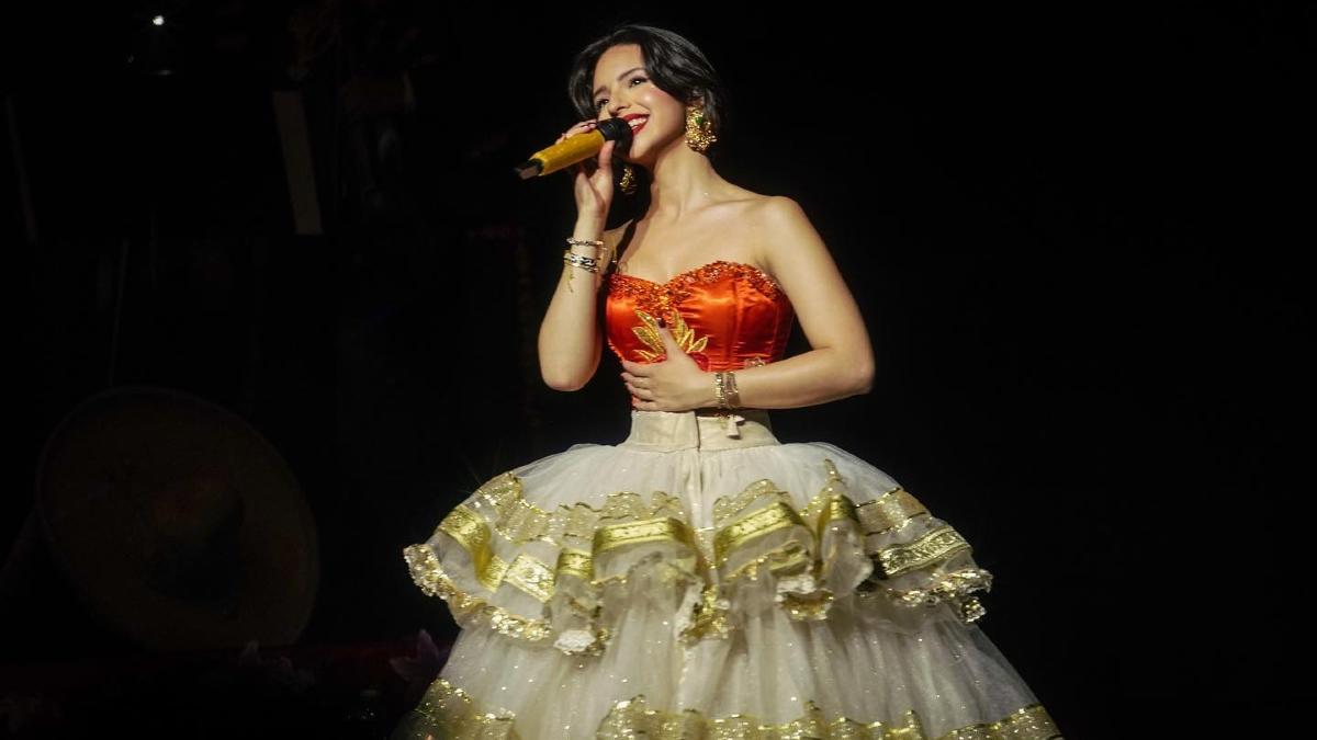 Ángela Aguilar | La cantante compartió un secreto sobre la manera en la que come.