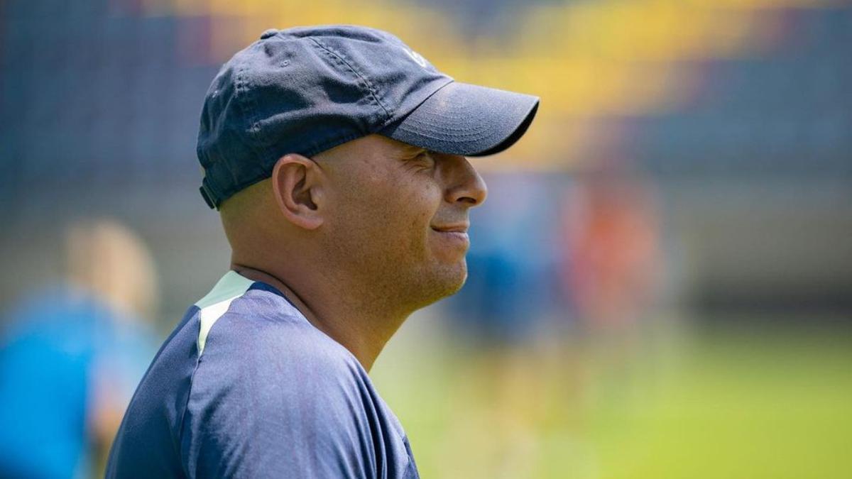 Ángel Villacampa | El entrenador del América femenil es uno de los responsables del buen momento de las Águilas. Crédito: instagram @americafemenil.