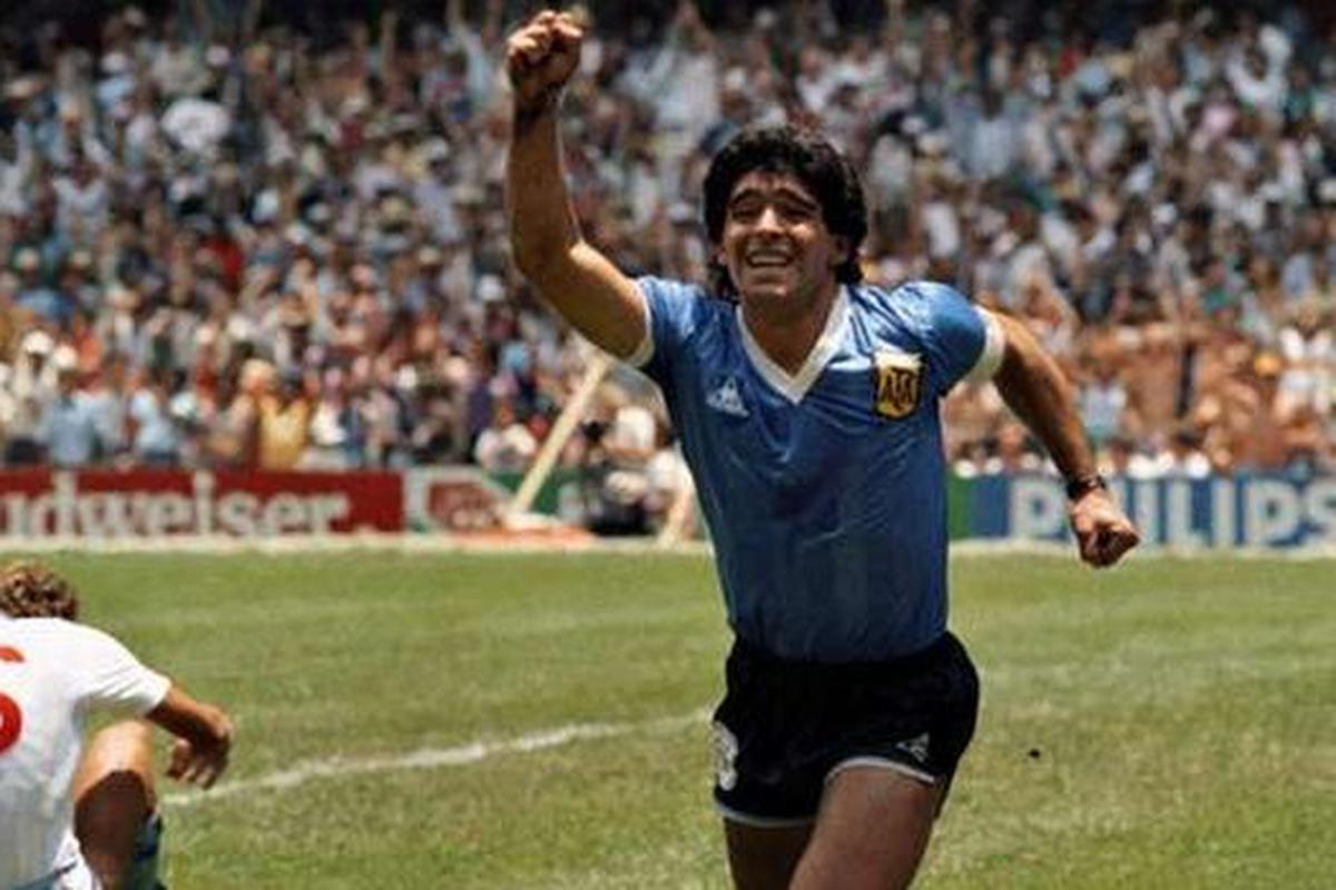 Maradona Gol del Siglo | Maradona es una de las leyendas del futbol mundial.