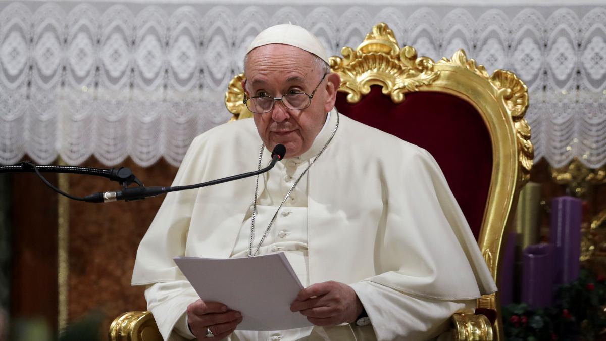 El Papa Francisco pide erradicar cualquier forma de violencia intrafamiliar. 