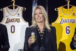 NBA:  Jeanie Buss, dueña de los Lakers, habló de Russell Westbrook ¿ El jugador se quedará en Los Ángeles?