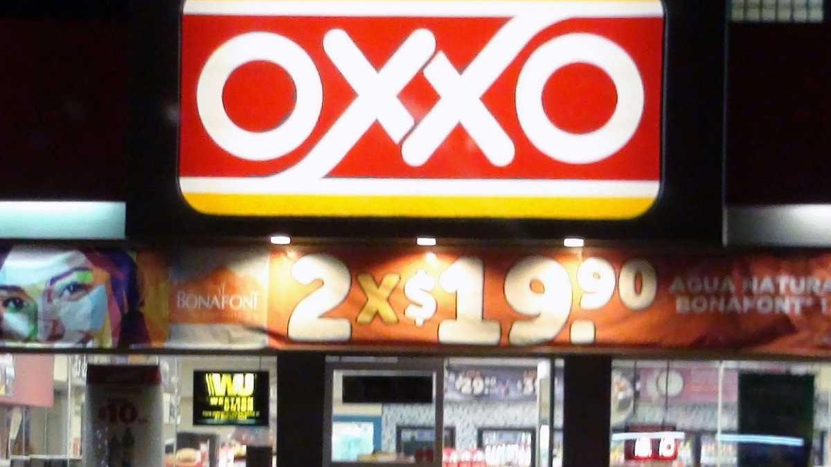 Las tiendas OXXO tienen más de 9,000 sucursales en el país. | Foto: Especial