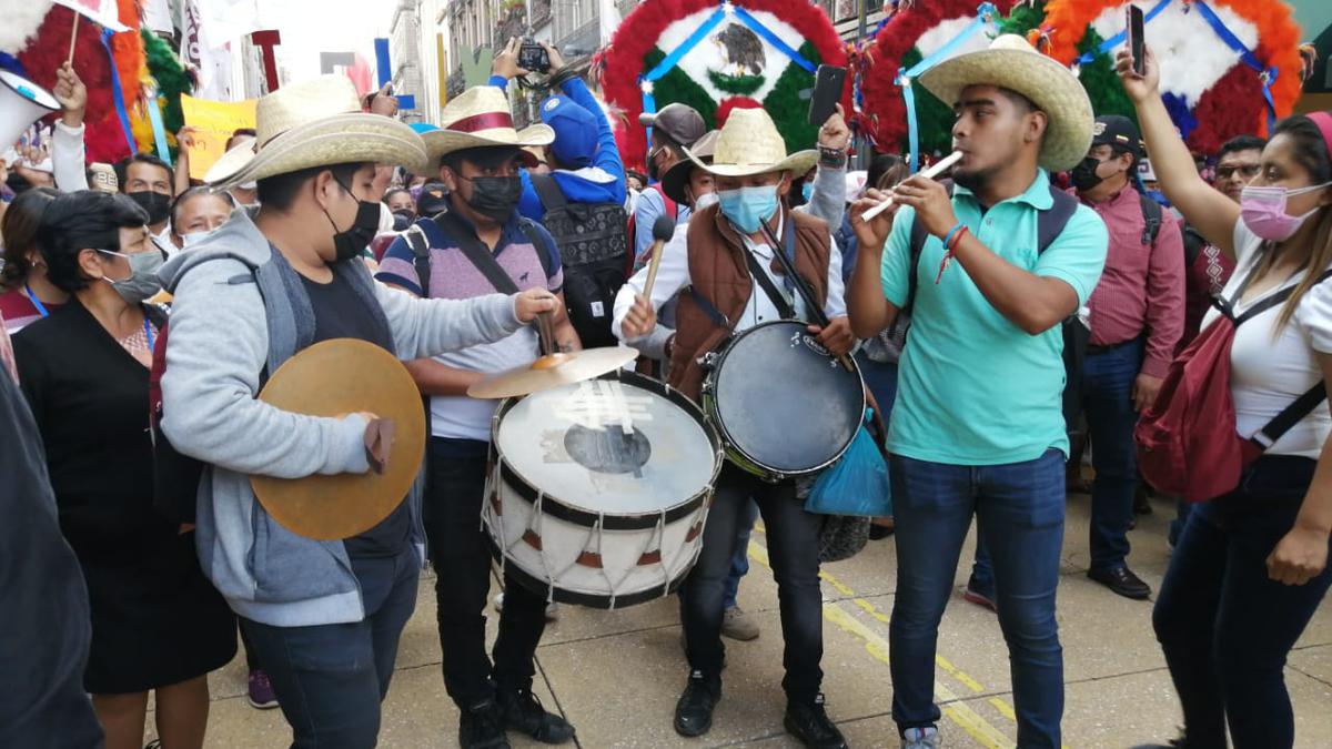 La fiesta comenzaba desde calles de acceso al Zócalo capitalino. Foto: Martín Rocha