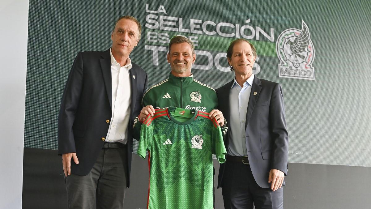 @MiSelección | La Selección Mexicana presentó a Diego Cocca como su nuevo DT.