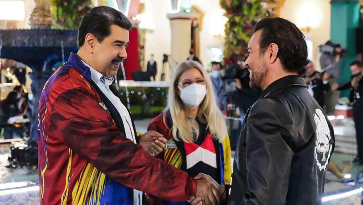  | A Pablo Montero se le vio muy cómodo en Venezuela | Fuente: Twitter @NicolasMaduro