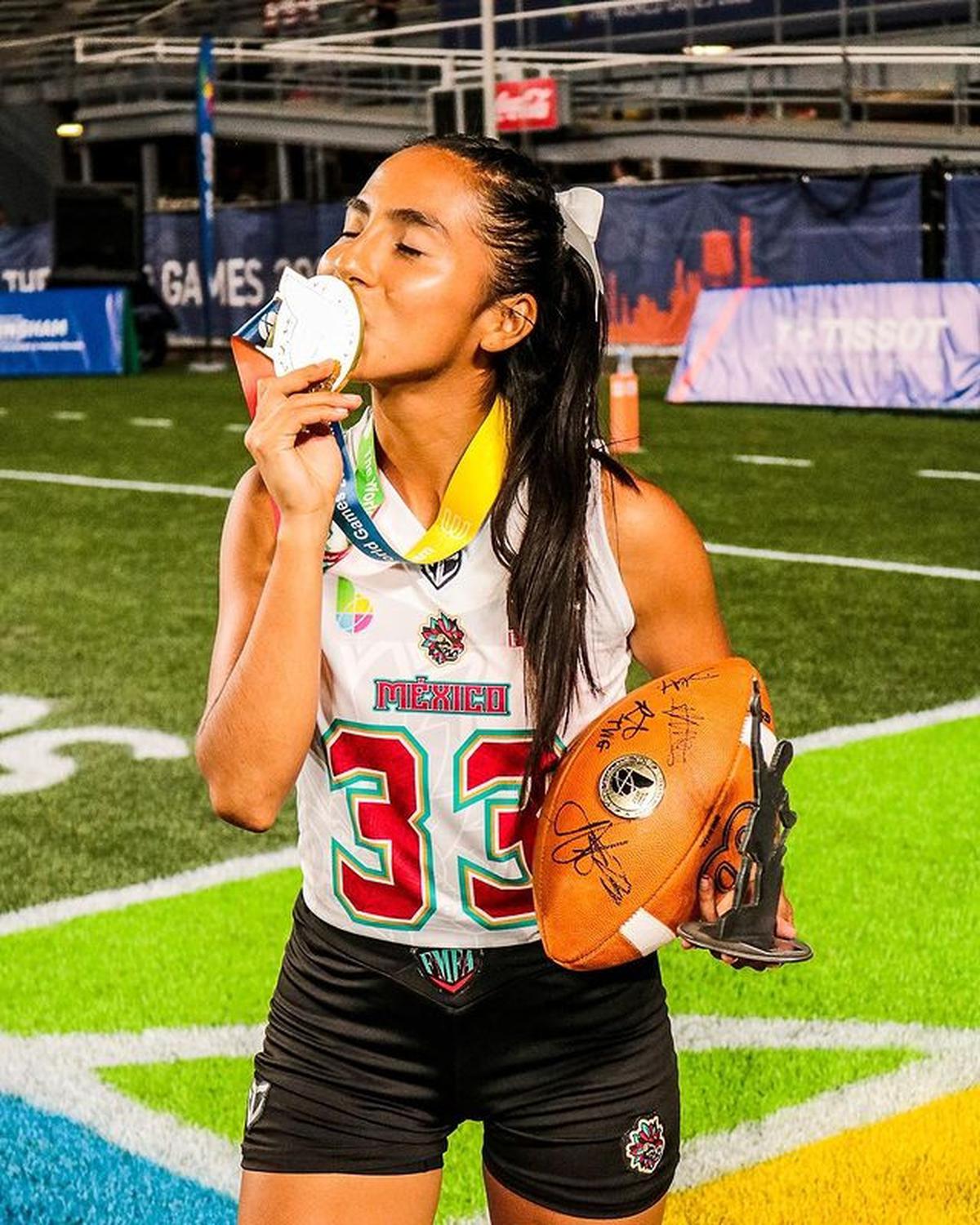  | Diana Flores se destaca en fútbol bandera en la NFL. Fuente: instagram @dianaflres33.