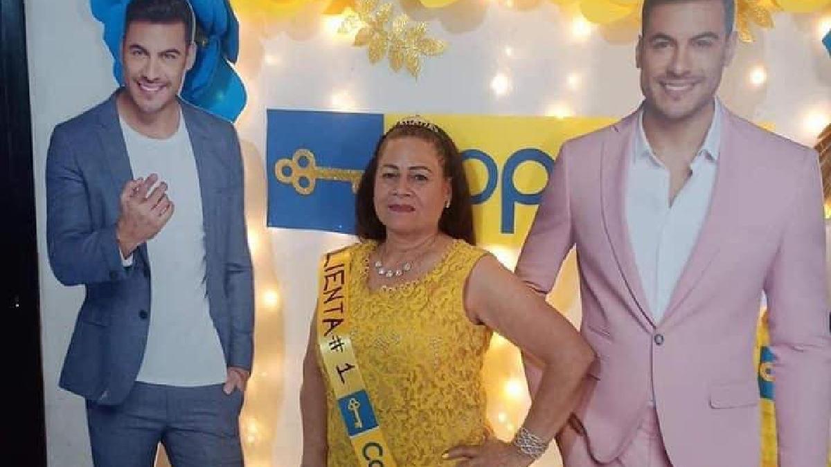 Doña Conchis | La mujer se veía muy feliz con su cumpleaños al estilo Coppel