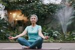 ¿Cuáles son los 4 tipos de yoga para practicar después de los 50?
