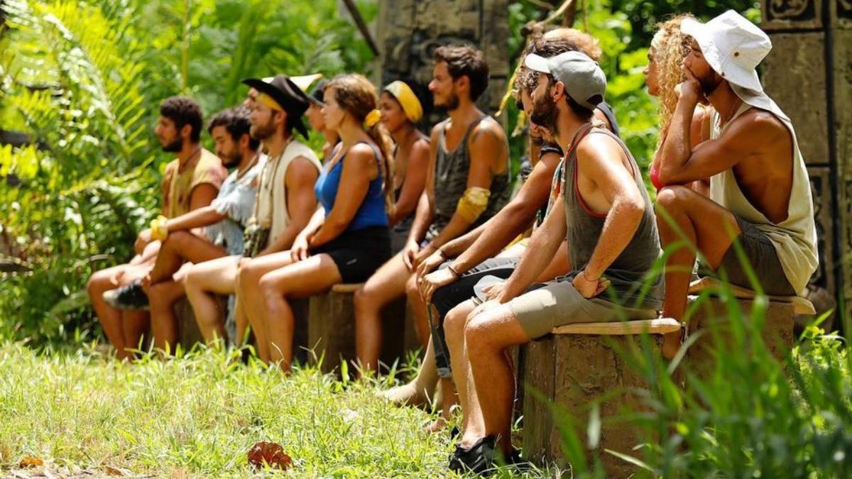  | Los concursantes de Survivor 2022 recibieron un ‘balde de agua fría’ al enterarse de la integración de una nueva tribu.