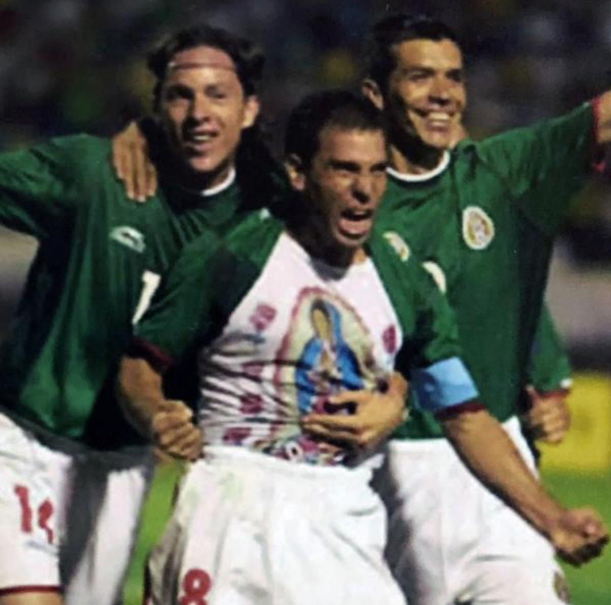 Copa América 2001 | Alberto García Aspe festejando su anotación a Uruguay en las semifinales (Conmebol)