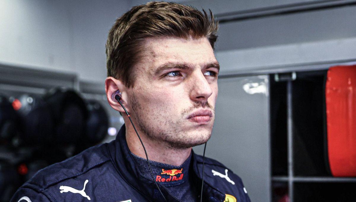 Instagram @redbullracing | Max Verstappen no pudo ocultar el fastidio por perder con Checo.