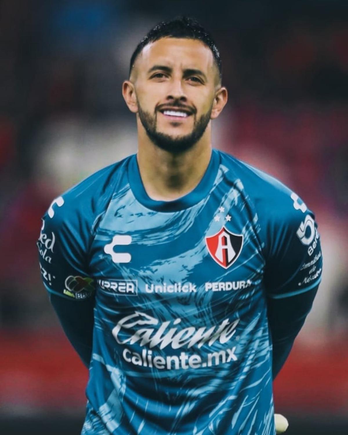 Camilo Vargas | Un portero consolidado en la Liga MX y en la selección colombiana. Fuente: Instagram @kmilov12
