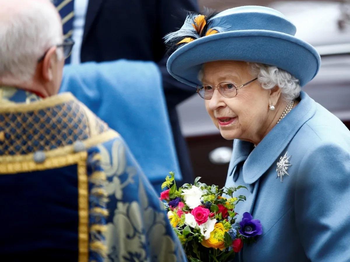Fortuna posesión Reina Isabel II | Foto: Reuters